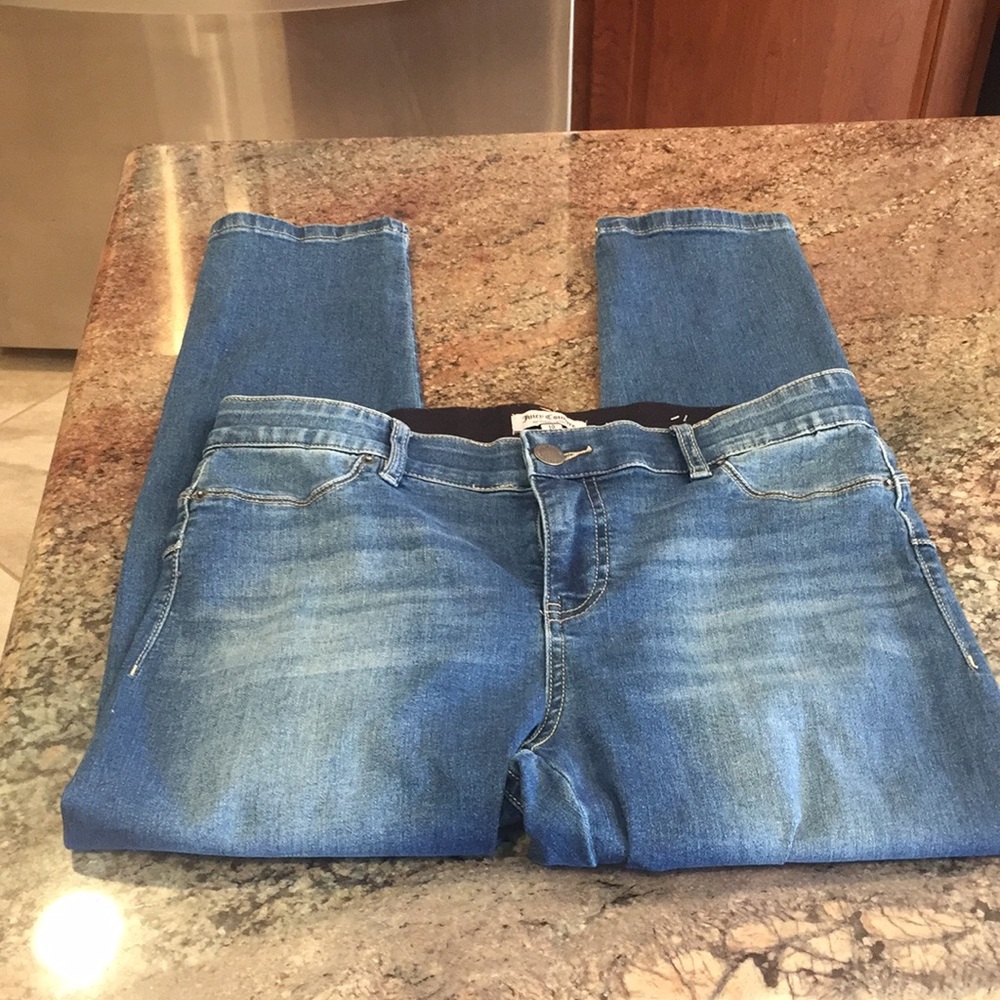 Juicy Couture Blue Cropped Ankle Jeans